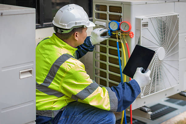 Professional Ductwork Repair technician working in Taft, CA